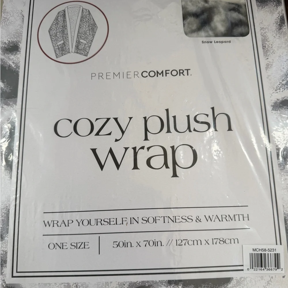 Snow Leopard Print Women's Plush Wrap. - Picture 3 of 4